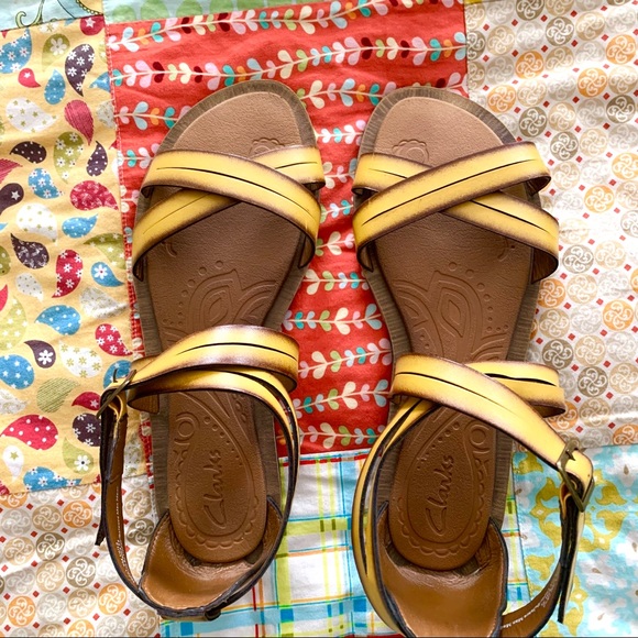 Clarks Sandals - Picture 2 of 8